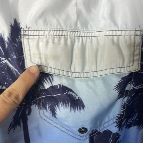 American Eagle Blue White Palm Tree Beach Print Ombre Swim Board Shorts Size 32 - Picture 10 of 11